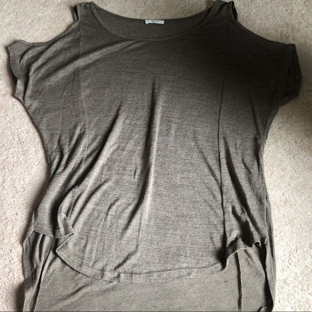 Brown shirt with open shoulders